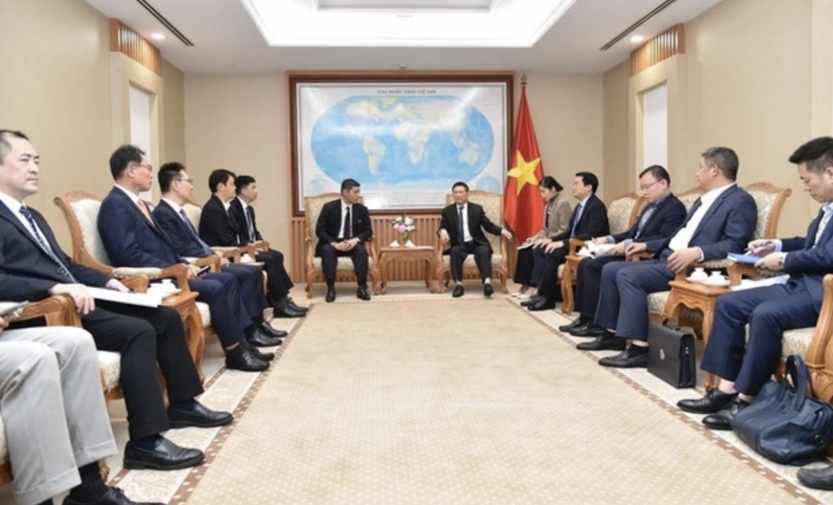 Charmvit Group urged to serve as bridge to attract Korean investors to Vietnam